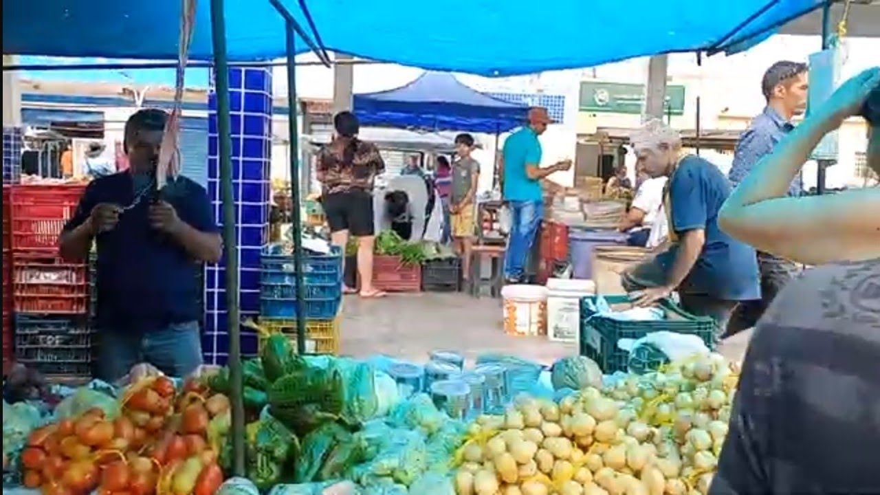 Apresentando a feira livres de carnaubal Ceará Brasil 