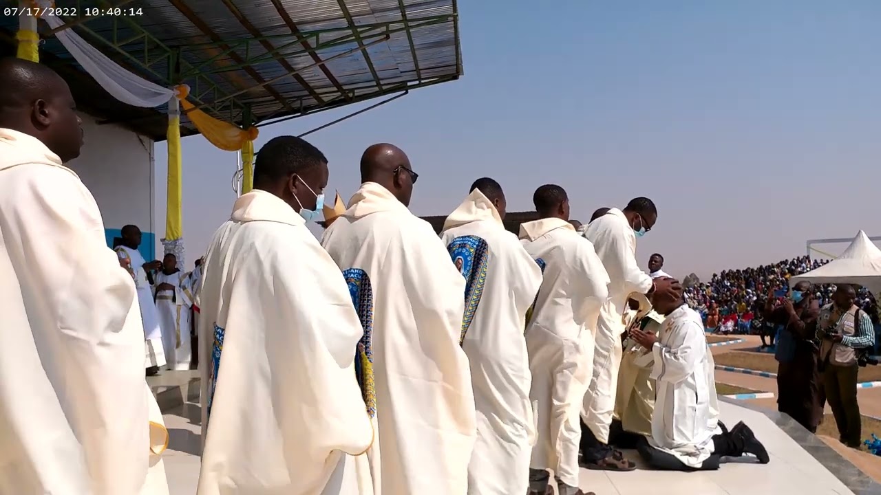 II ème PARTIE DE LA MESSE D'ORDINATION PRESBYTÉRALE ET DIACONALE