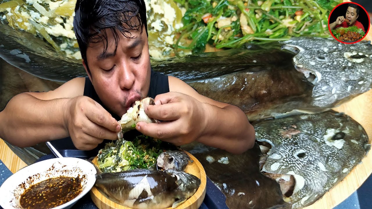หนื้งปลาดุกลาดน้ำพริกเผา
