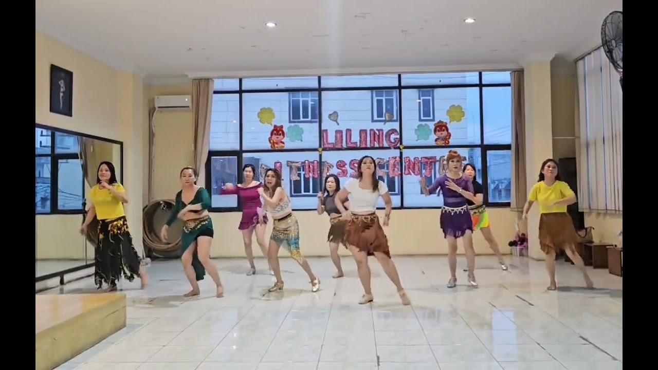 Belly dance Khatfoony by Amr Diab & Orange