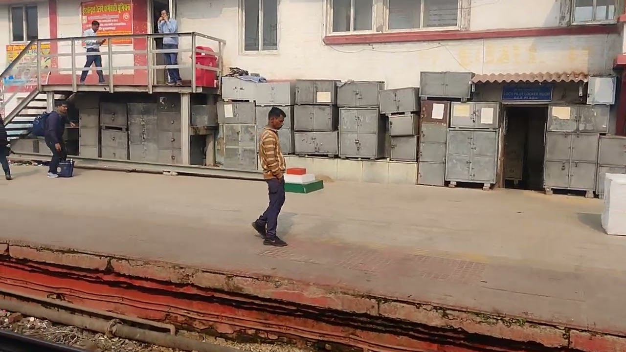 Howrah to benaras Doon express train journey 2026