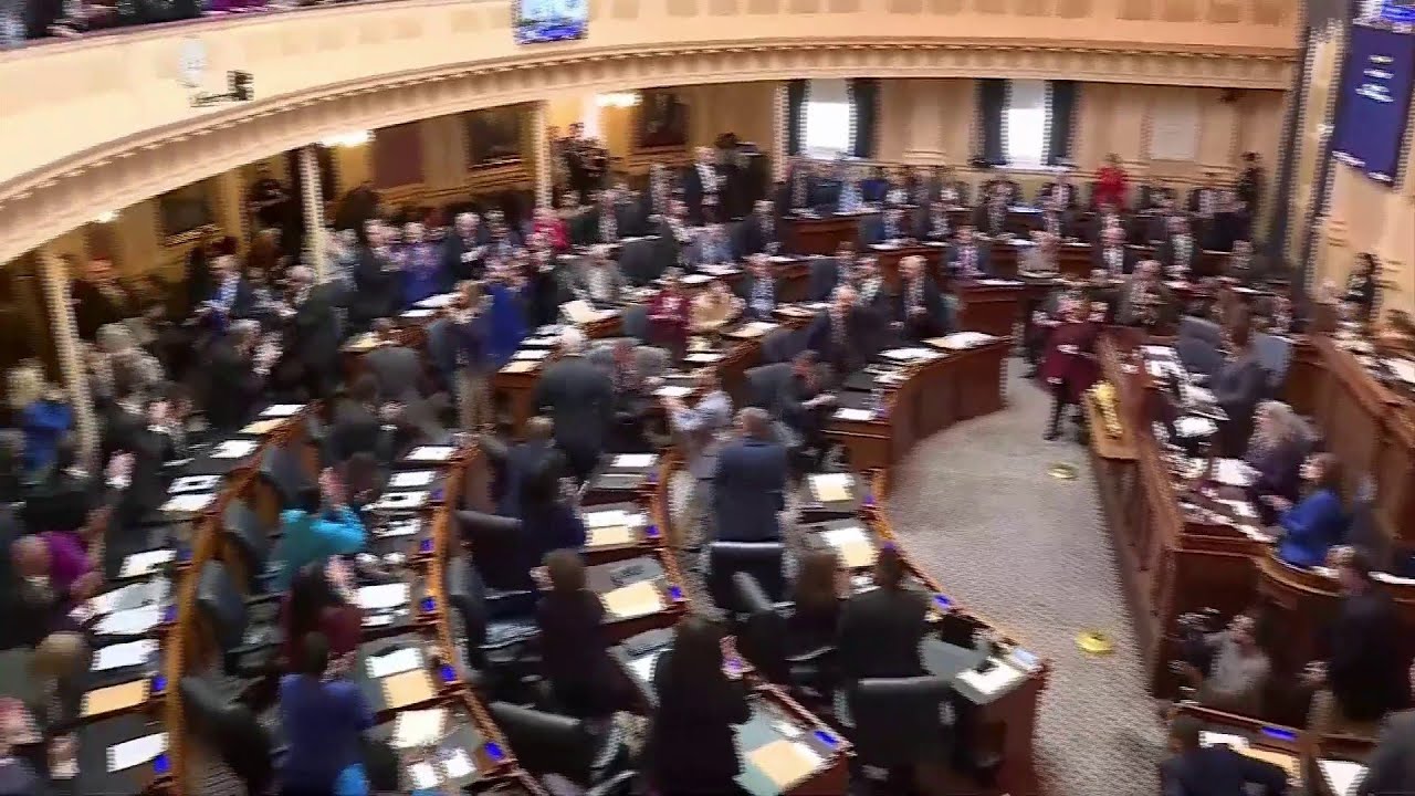Start of general assembly session highlights funding for road projects