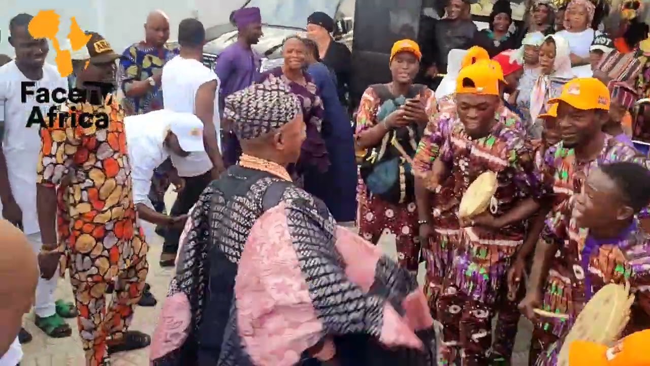WATCH TRADITIONAL DANCING STEP OF OBA SULAIMON ADESHINA (ONIBA EKUN) DURING BIRTHDAY SUPRISE