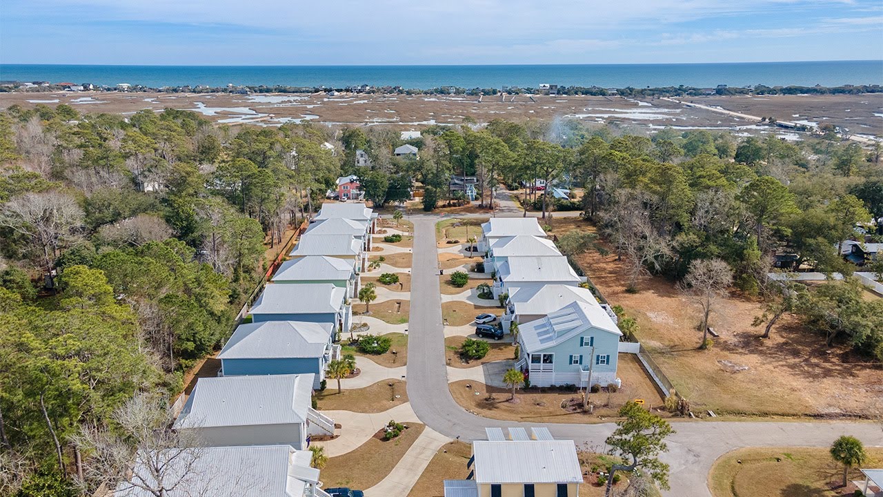 31 Tidelands Trail | Pawleys Island Real Estate | Golf Ride to the Beach