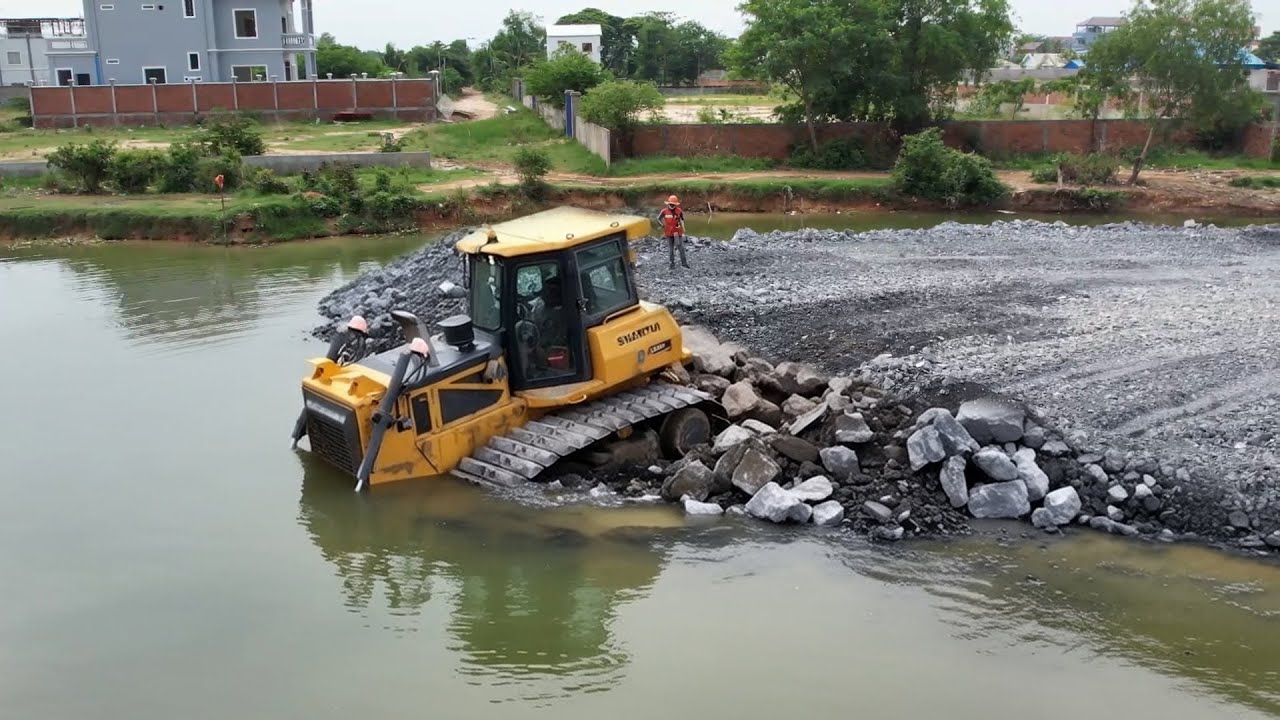 The Best Plan Building New Road Size 70m Around the Lake Use Blue Stones For Fill