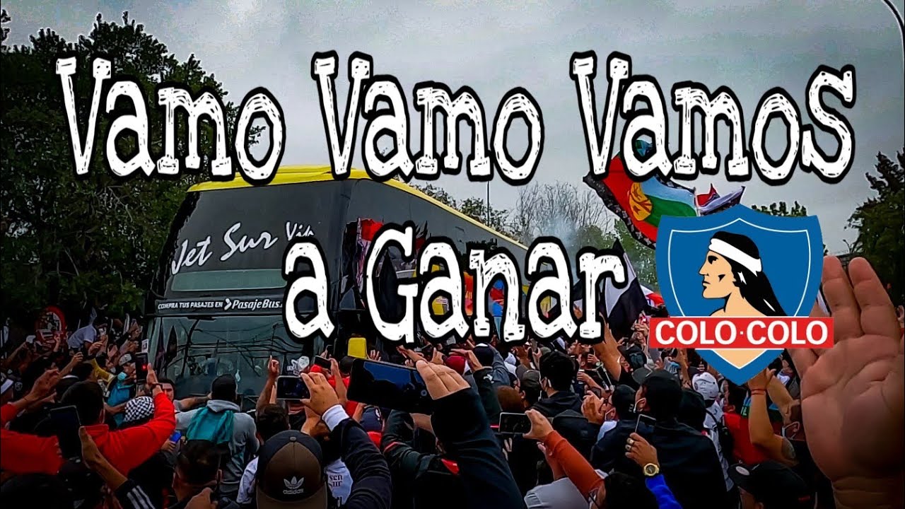 EMOCIONANTE , MILES DE HINCHAS DESPIDEN CON AGUANTE A COLO-COLO , EL EQUIPO DE NUESTROS AMORES.