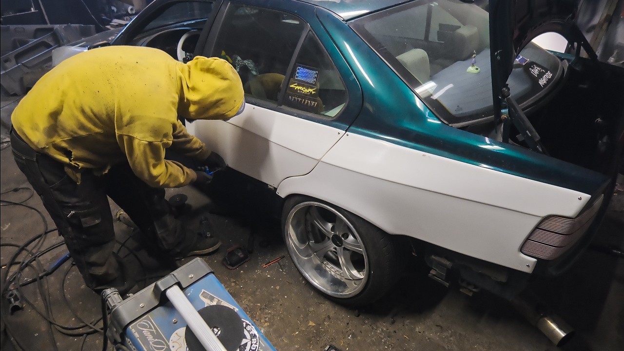 Tniemy E36 I Montujemy poszerzenia błotników !!