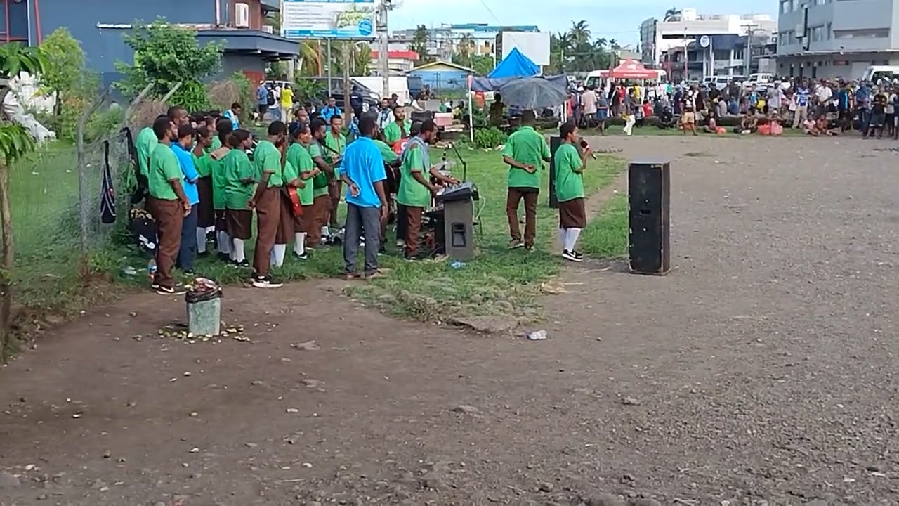 Malahang Secondary Students Preach at Lae Top Town | Powerful Gospel Outreach Moves Crowd