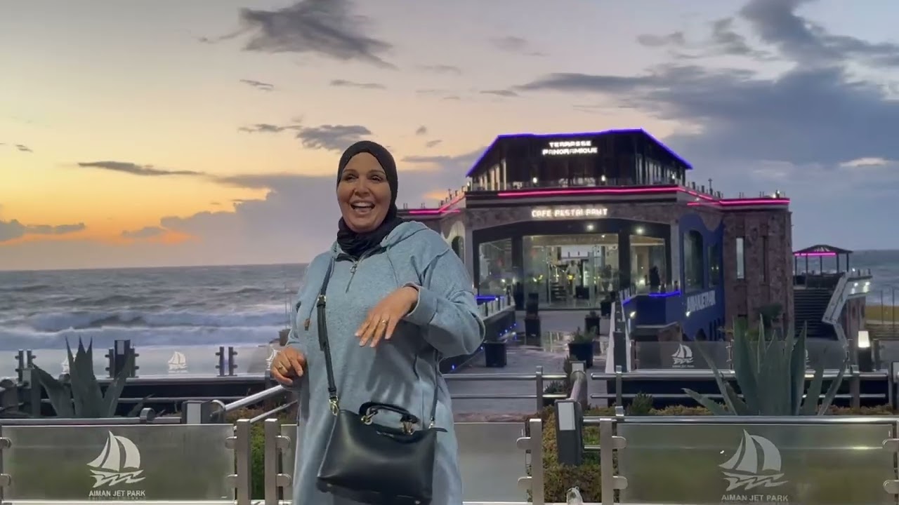 مني فلوك من قلب الحسيمة
