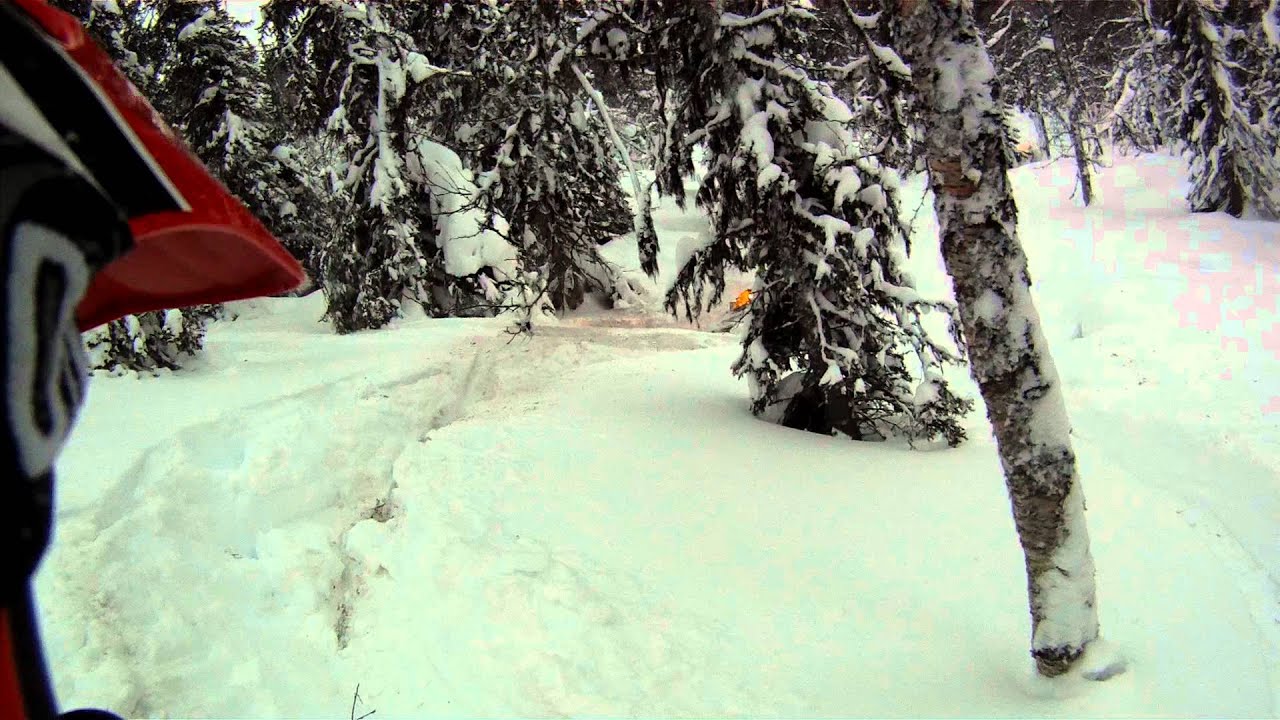 &Aring;rrenjarka M8T under sn&ouml;n