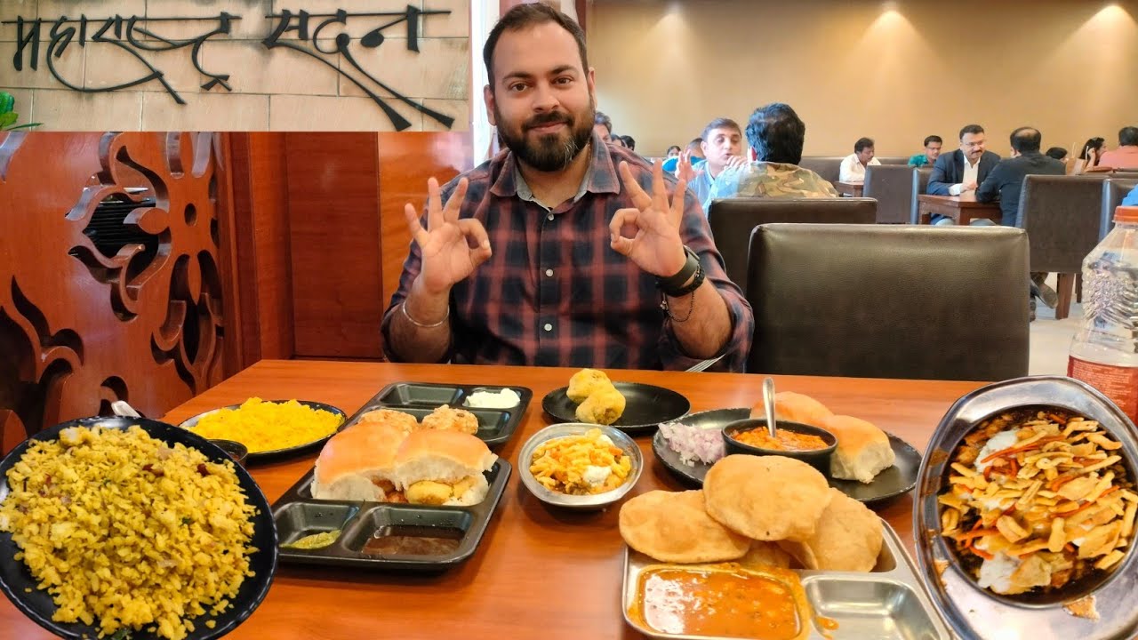 Trying Entire Breakfast Items At Maharashtra Sadan ,New Delhi @DeliciousKhazzanaFt.Foodie Delhiwala