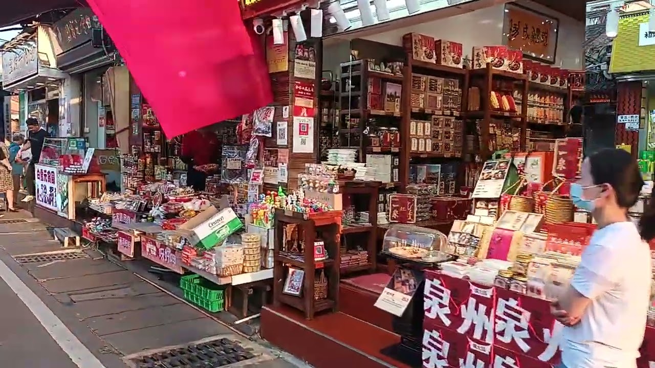 还是在泉州市鲤城区西街光光亮亮散散步