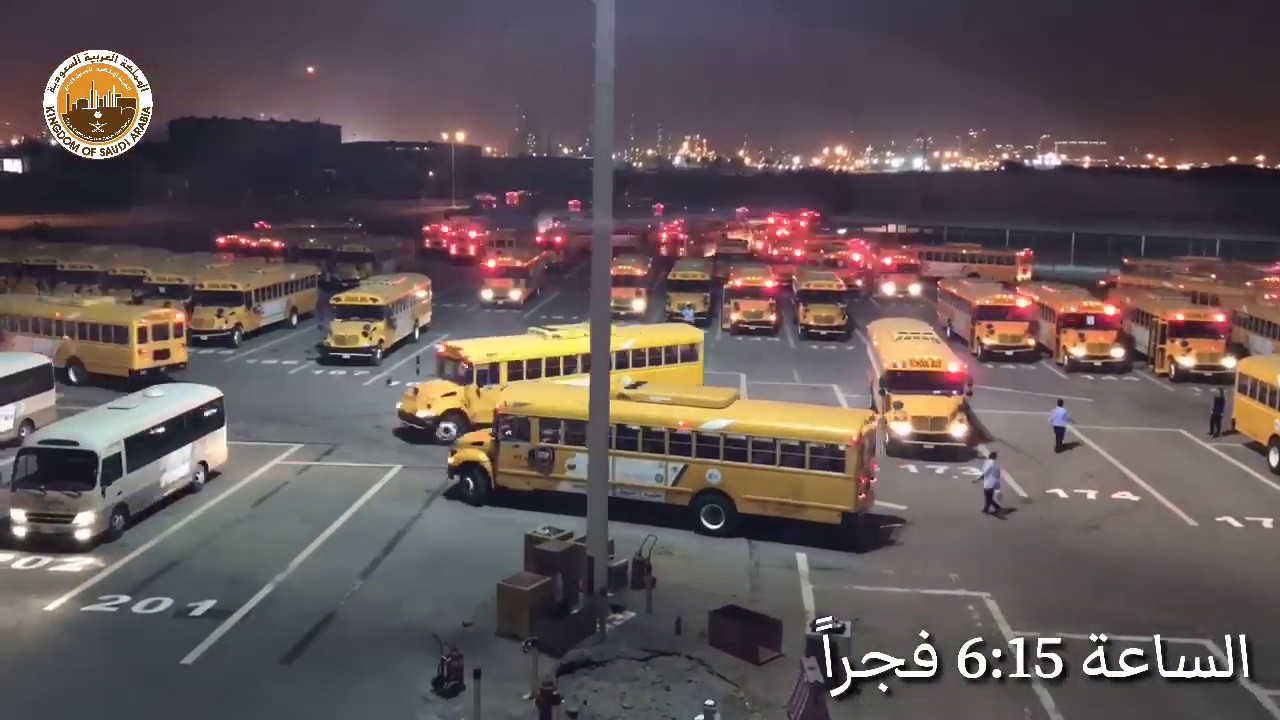 متى وكيف تبدأ رحلة نقل 20 الف طالب وطالبة إلى مدارس مدينة ينبع_الصناعية يومياً - -