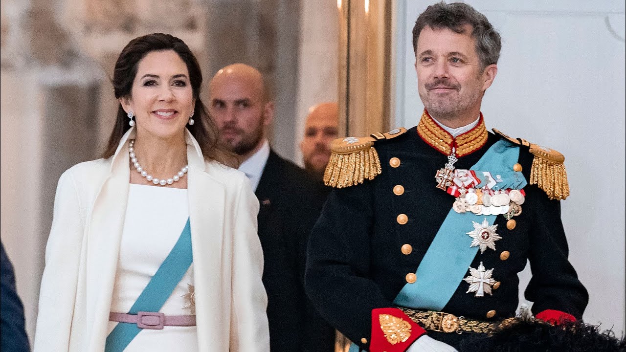 Kronprinsesse Mary lyste op i snehvidt design ved nytårskur