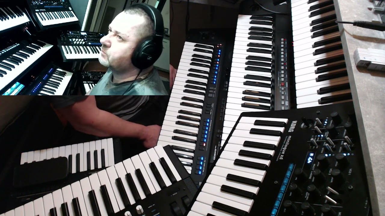 MERRY CHRISTMAS EVERYONE ( cover keyboard ) Shakin Stevens