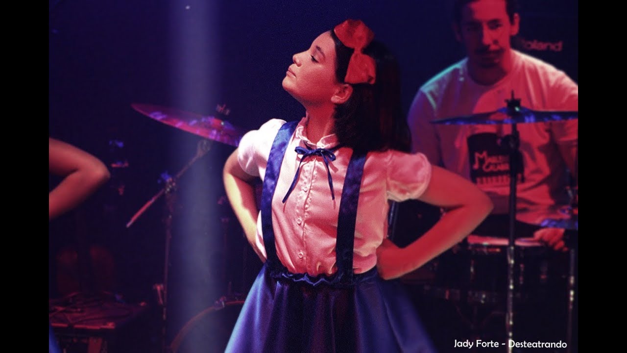 MUSICAL MATILDA - GIULIA BENITE na Escola de Musica Marlene Calabrezi