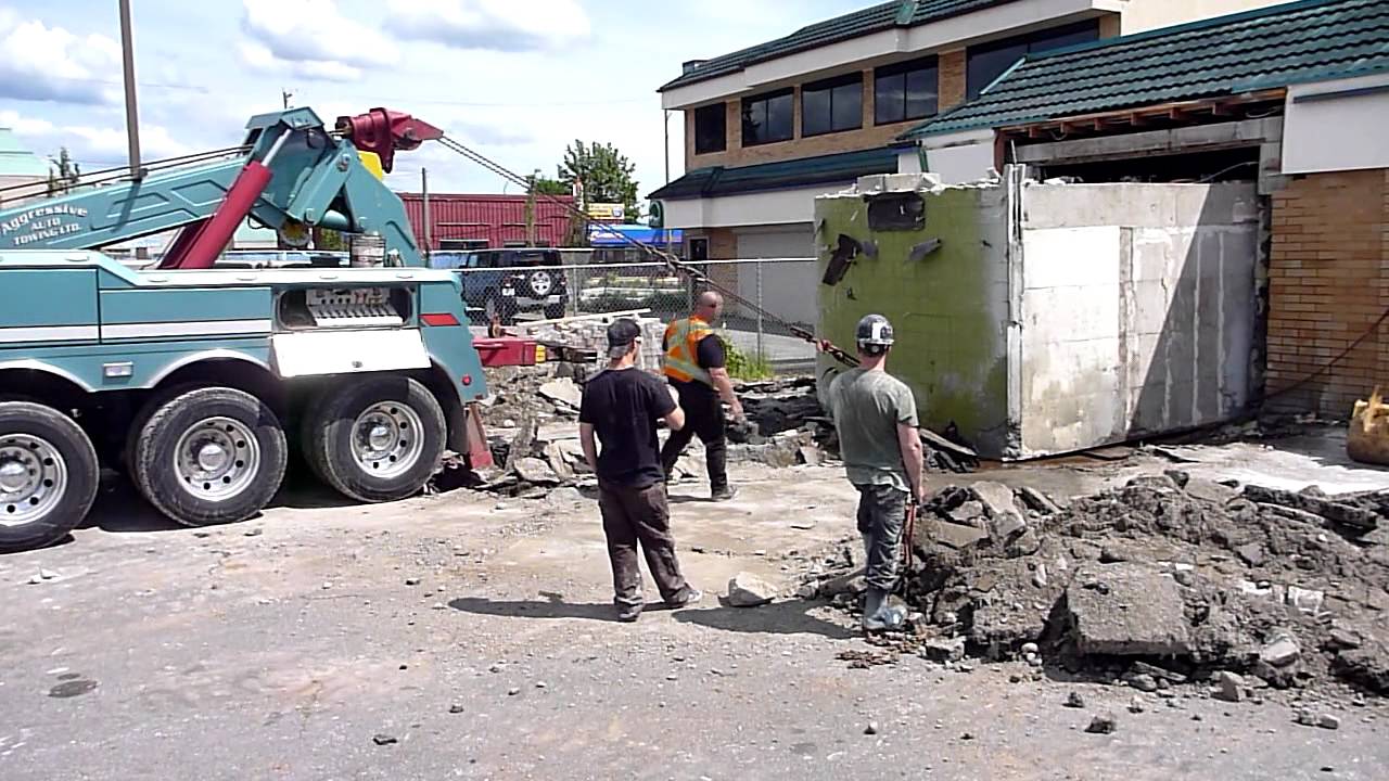 The Big Pull - Bank Vault Demolition