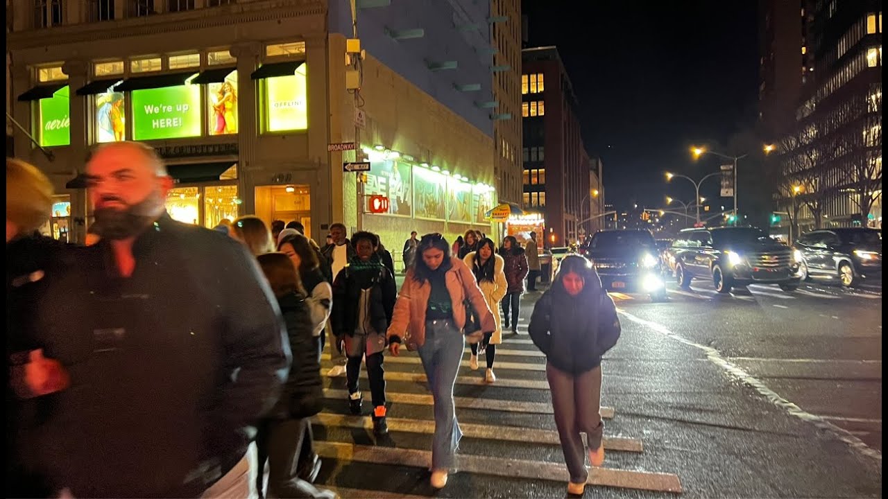 NYC LIVE Exploring Manhattan Saturday Night (February 11, 2023)