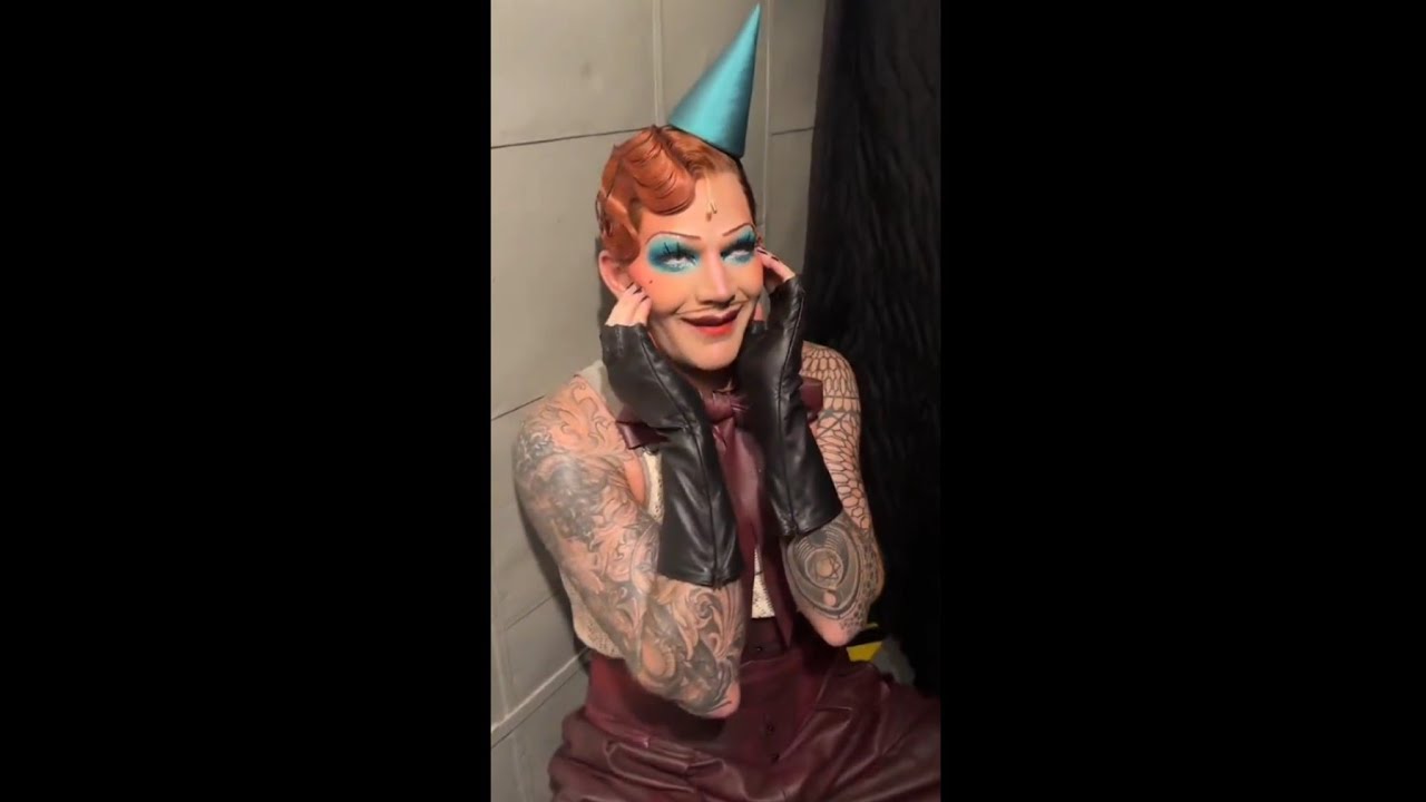 Adam Lambert : playing 