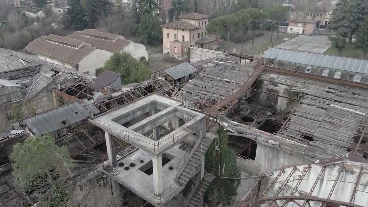 Lost Places in Rieti: Zuckerfabrik (Zuccherificio) II - Drone Urbexing  - DJI Mavic Air 2 in 4K/UHD
