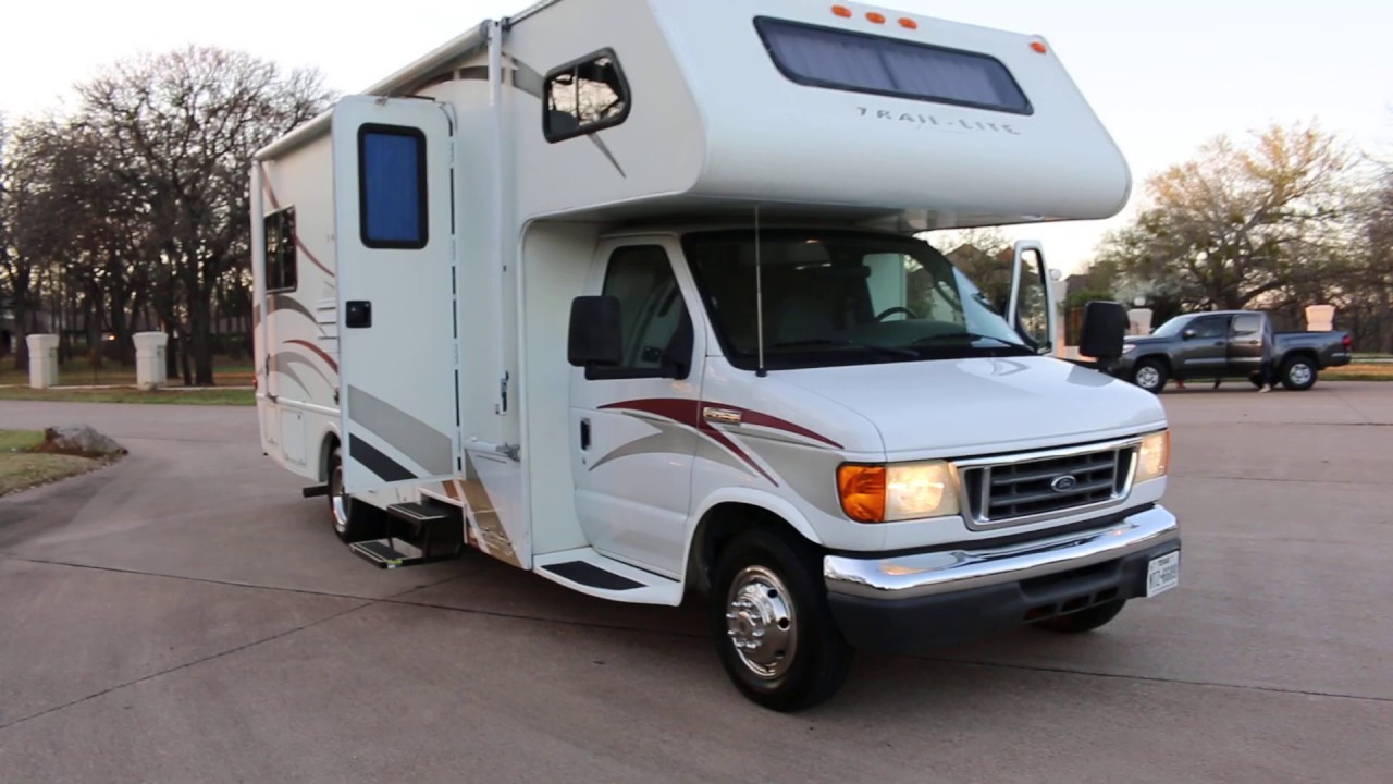 2006 Ford F450, V-10 Motorhome, power invertor, 22k miles, fresh tires
