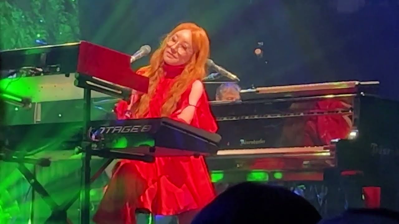 Tori Amos - Crazy - Liverpool Philharmonic Hall - 31/3/23