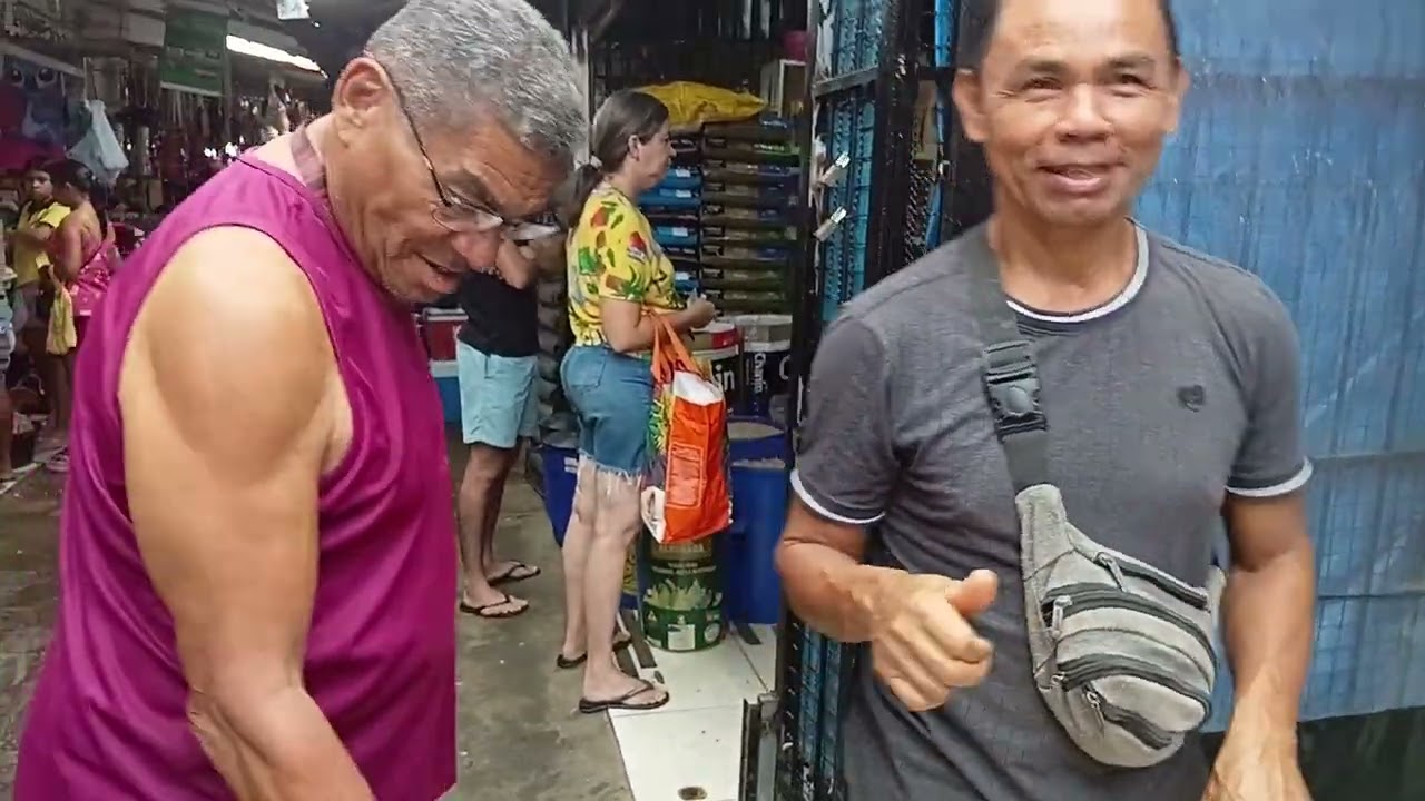 Muita jaca e prato de comida caseira por 10 reais na feira de Santa Rita.