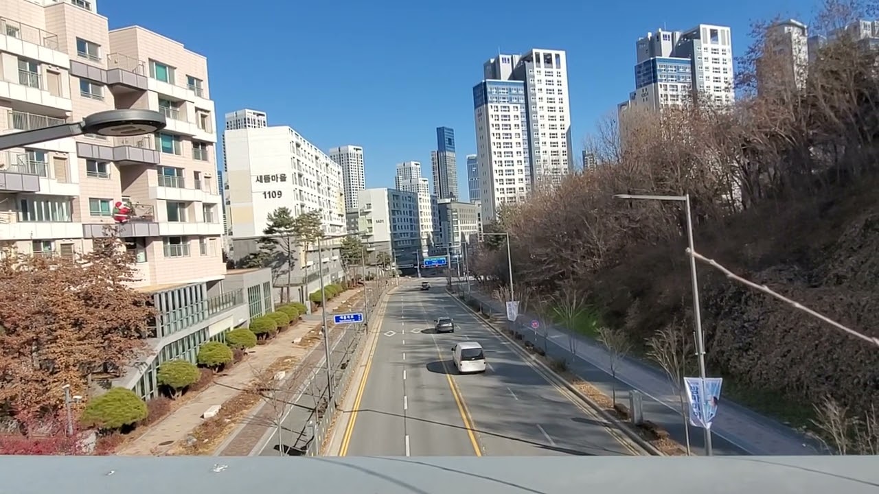 2025.12.20. 세종시 새롬북로의 모습 Saerom bukro. December 2025.