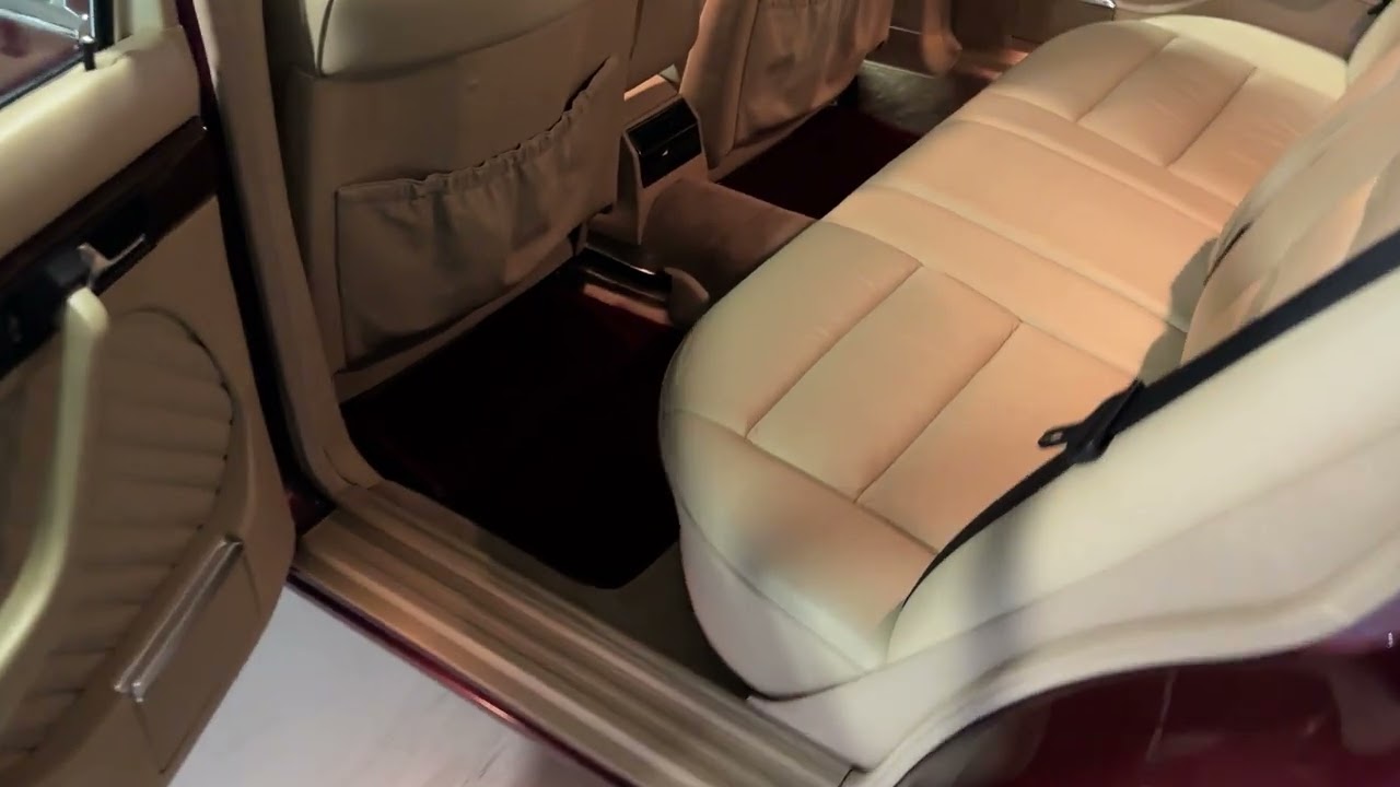 1991 Mercedes-Benz 560SEL Start-Up & Features