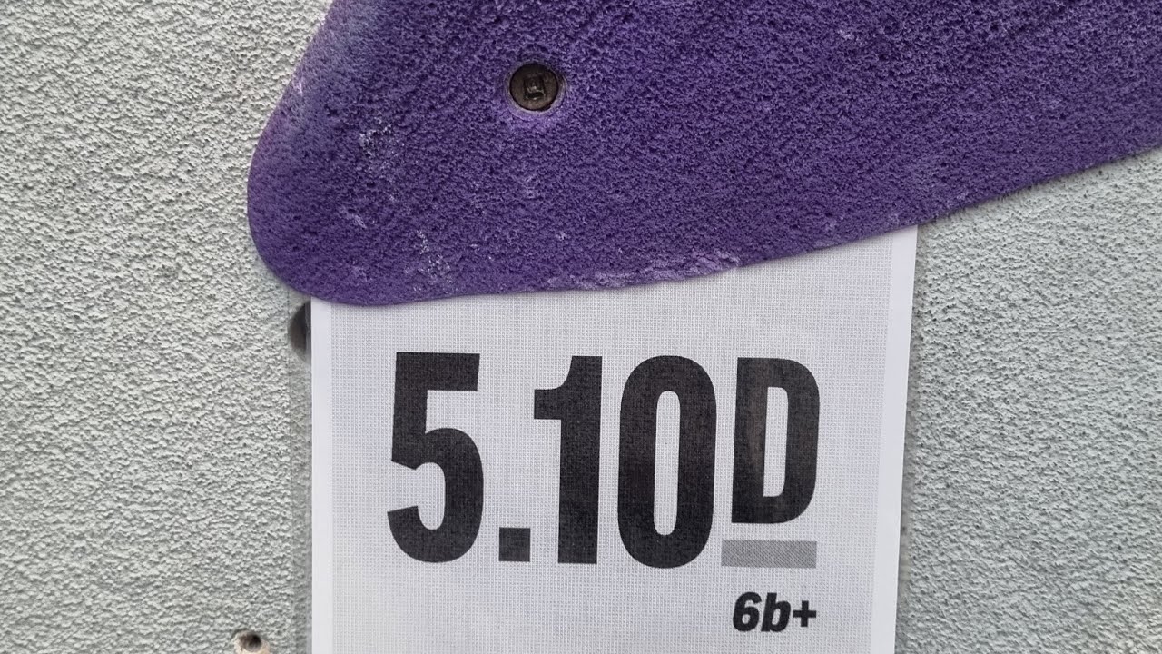 Climbing in Québec, Montréal, Allez Up PSC, 5.10d 💜 