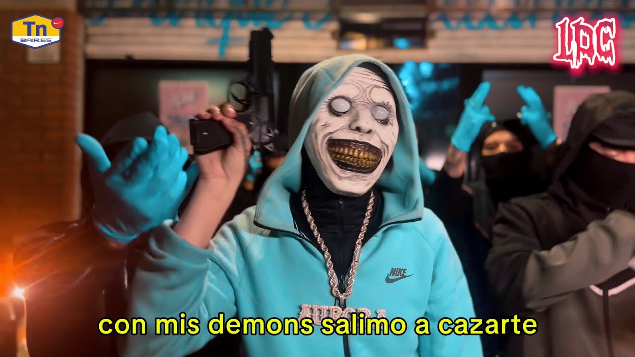 AURORA.13 X @mollybeats - MALDICI&Oacute;N (VideoClip Oficial).