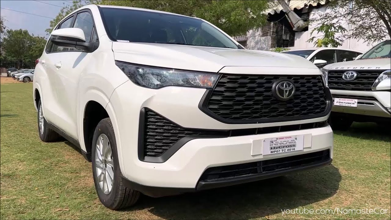 Toyota Innova HyCross GX 8S 2023- ₹19.4 lakh | Real-life review