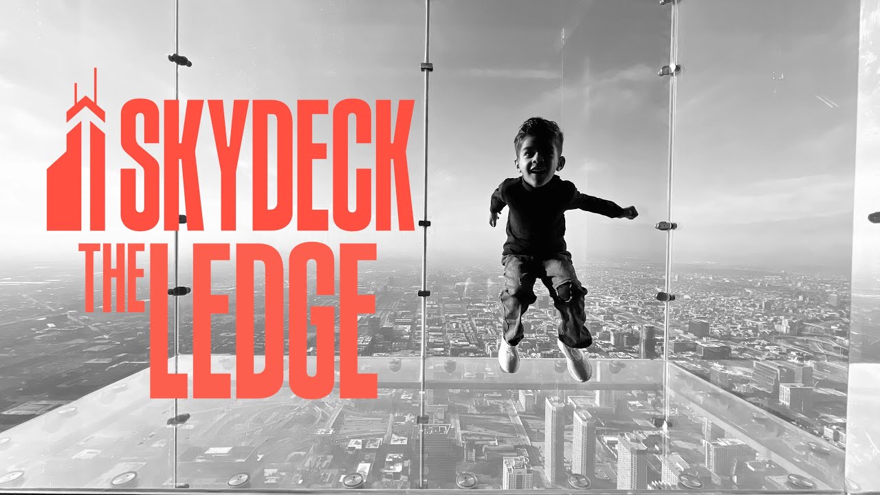 SKYDECK & The LEDGE ! checking out Chicago's Iconic Attraction at the Willis Tower