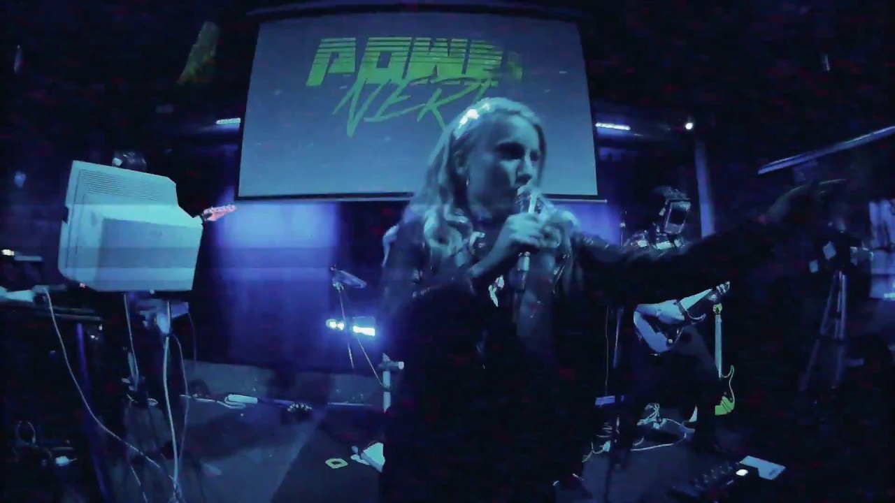 Powernerd - Flame feat. Dana Jean Phoenix LIVE (16.03.2018 Kramladen, Vienna)