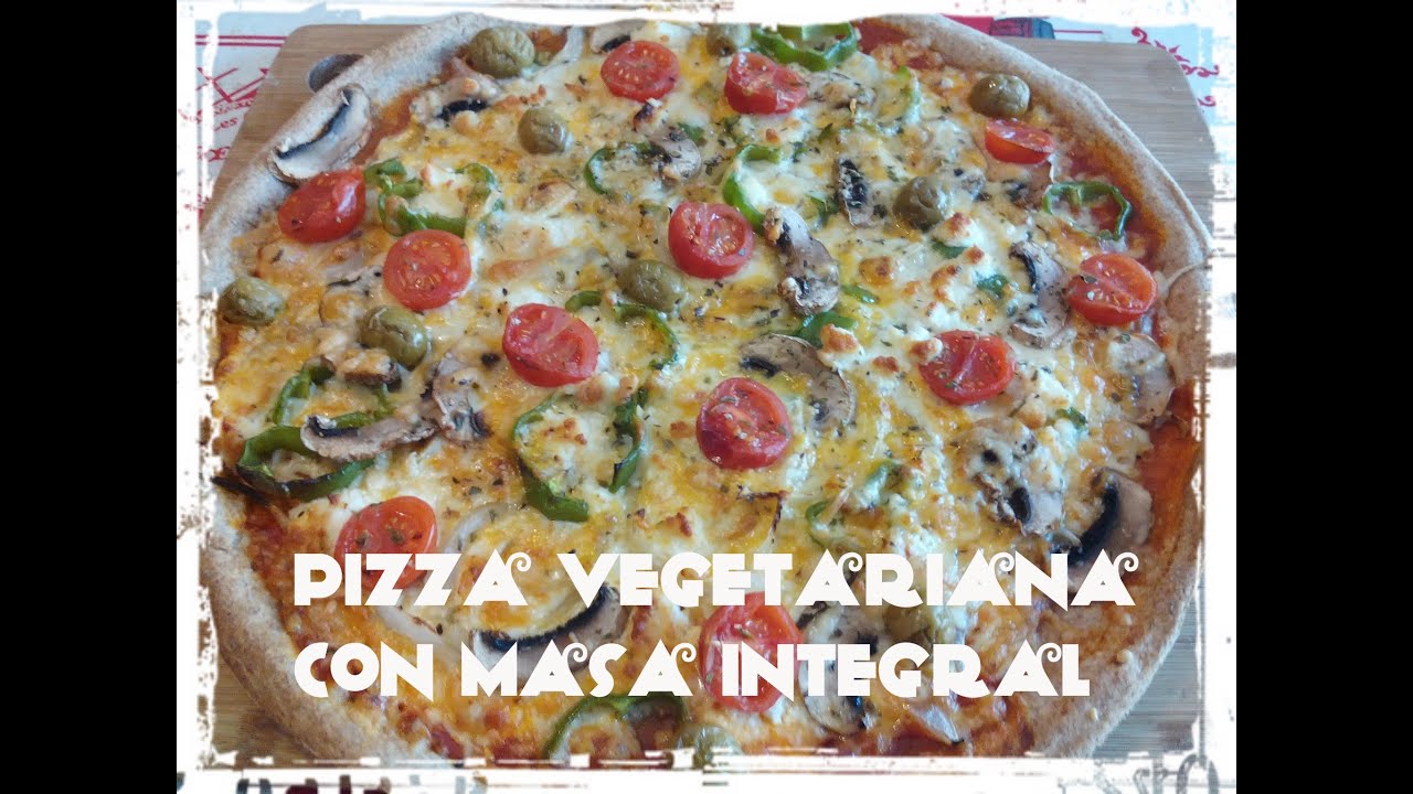 Pizza vegetariana con masa expres: lista en 10 minutos