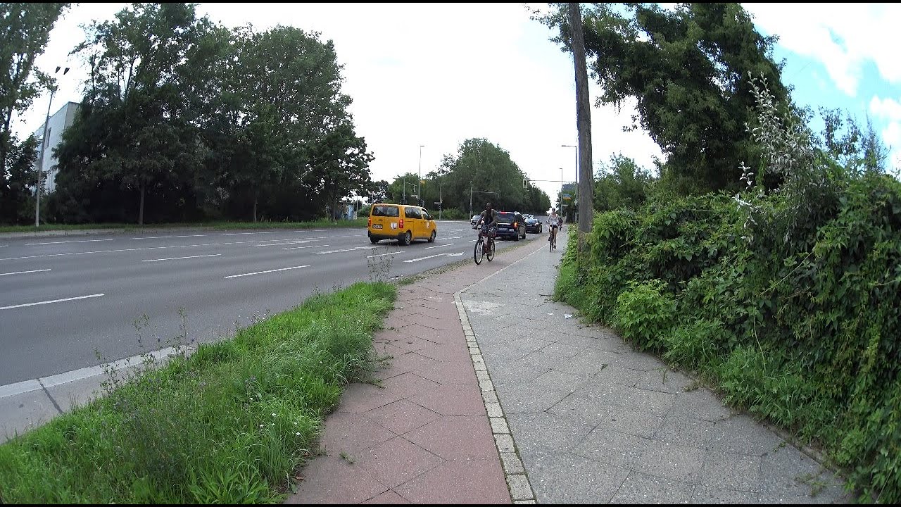 Fahrt durch Berlin - Weißensee
