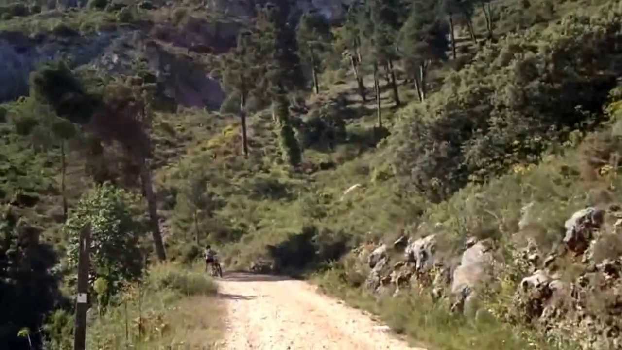 BAJADA POR EL BENICADELL ASTA BENIATJAR Parte 1
