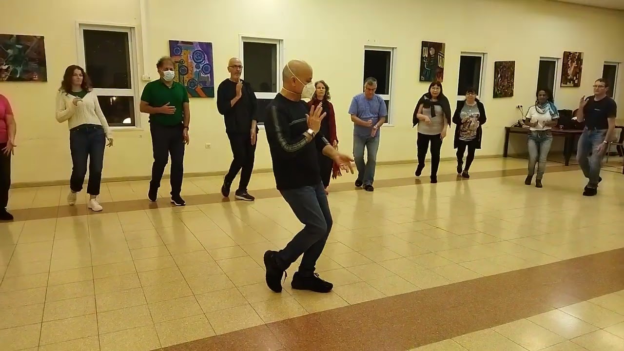 בפרוט נבל ועוגב. ריקוד של שמוליק גוב ארי