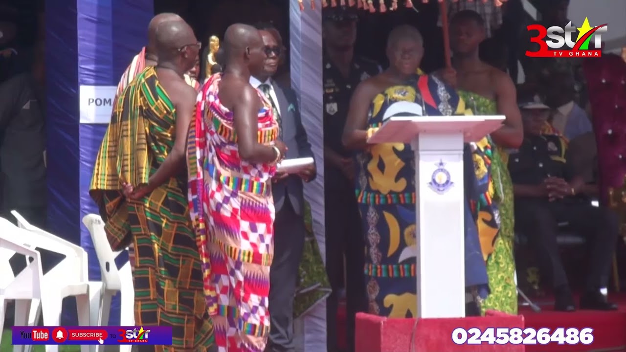 Asantehene Otumfour osei Tutu pay curtesy to National police Headquaterd