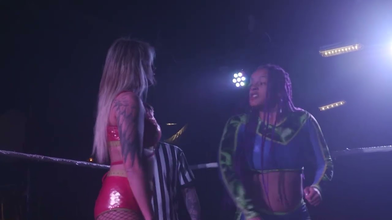 CATCH Women's title match; Lizzy vs Rhio