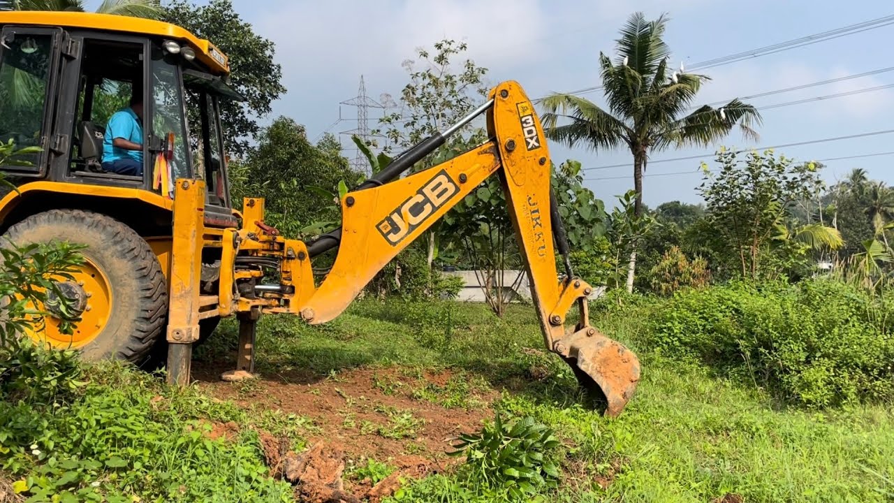 Jcb 3dx digging and removing running grass with patches #jcb #jcb3dx #jcbmachine #jcbtractor #jcb3cx
