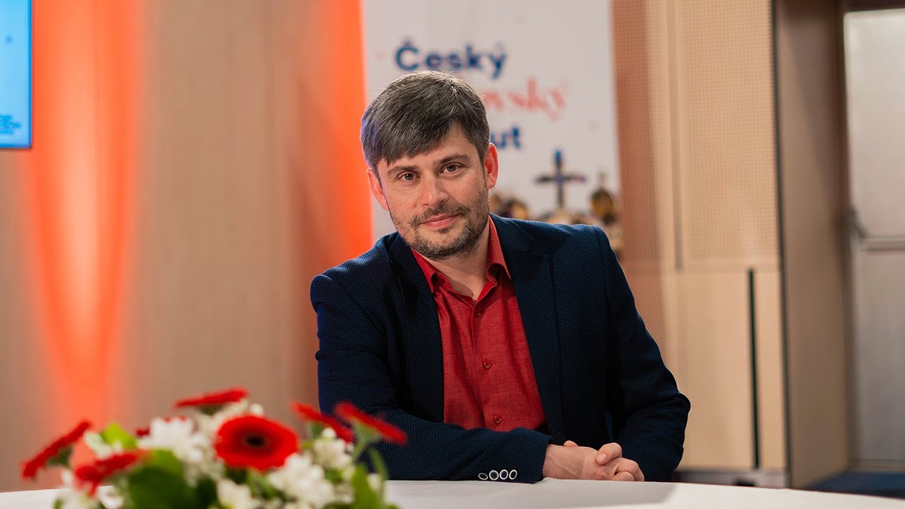 3. kulatý stůl - doc. PhDr. Tomáš Lebeda, Ph.D. - monarcha je k vládnutí připravován - je to symbol