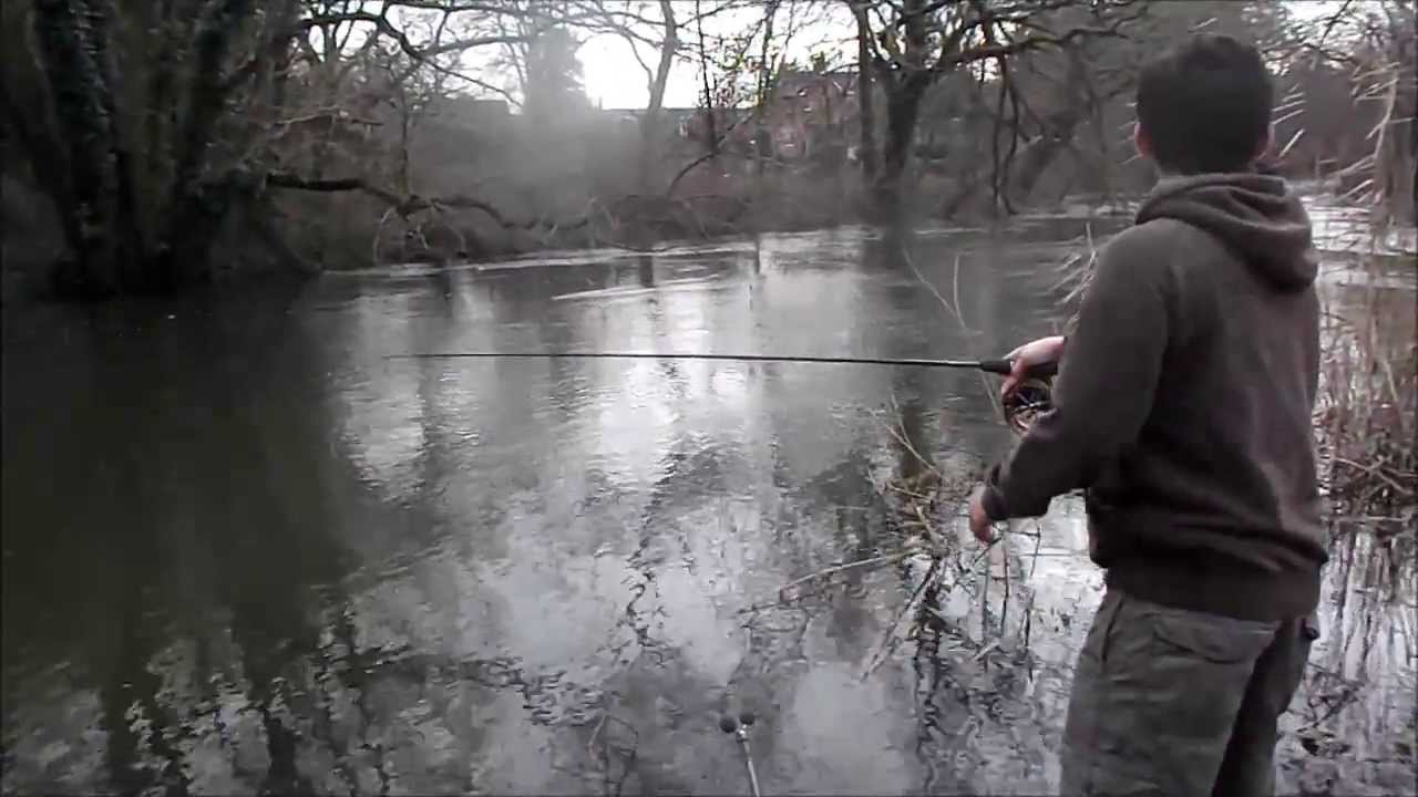 Simple river fishing with the Centrepin for Big Grayling
