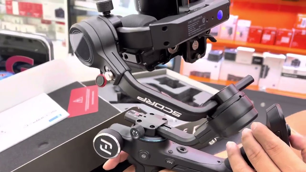 Feiyu Scorp C | Cân với Sony ZV-E10 + Ống kính Sony 16-70mm + Smallrig