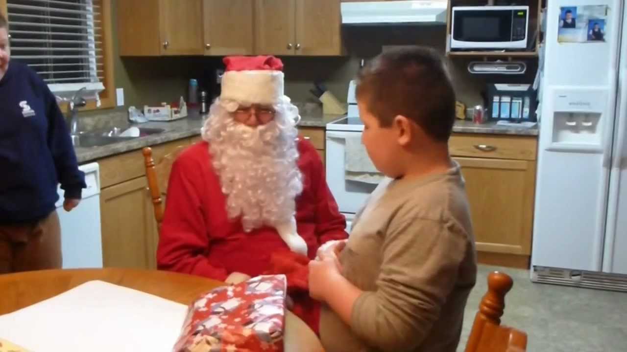 Santa visits Sammy.mp4
