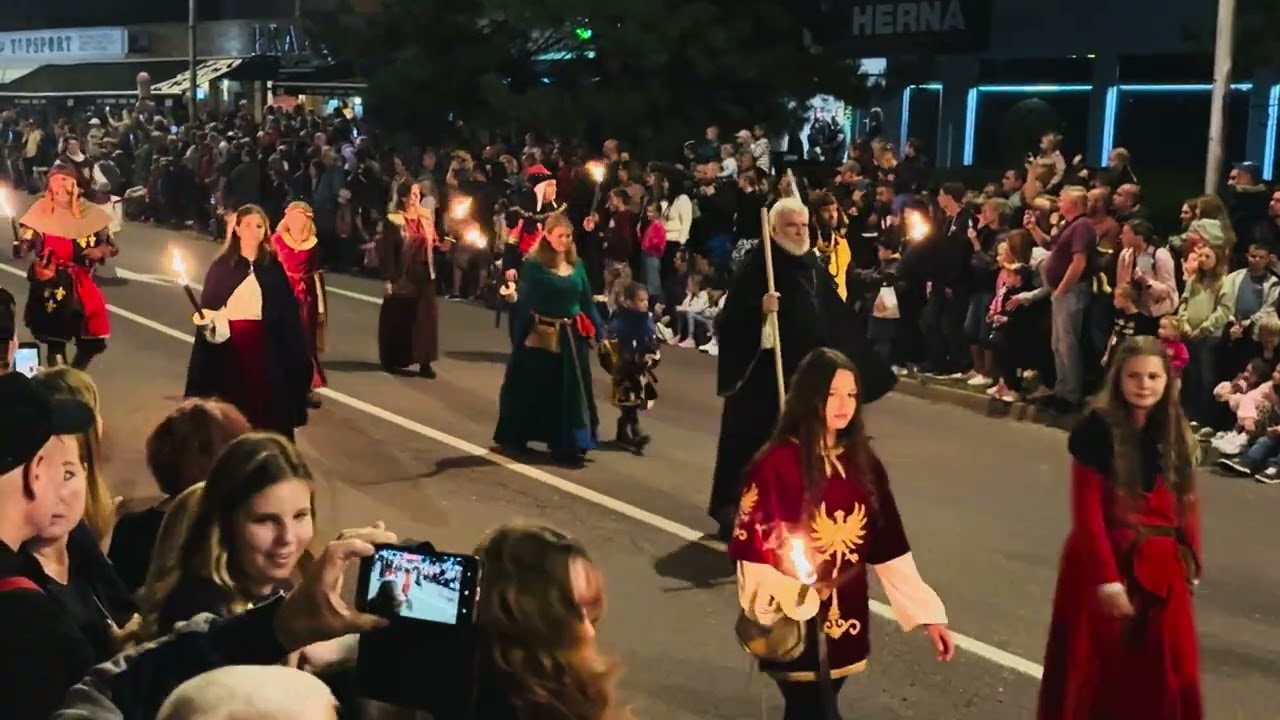 Znojemské historické vinobraní 2025 - večerní průvod 