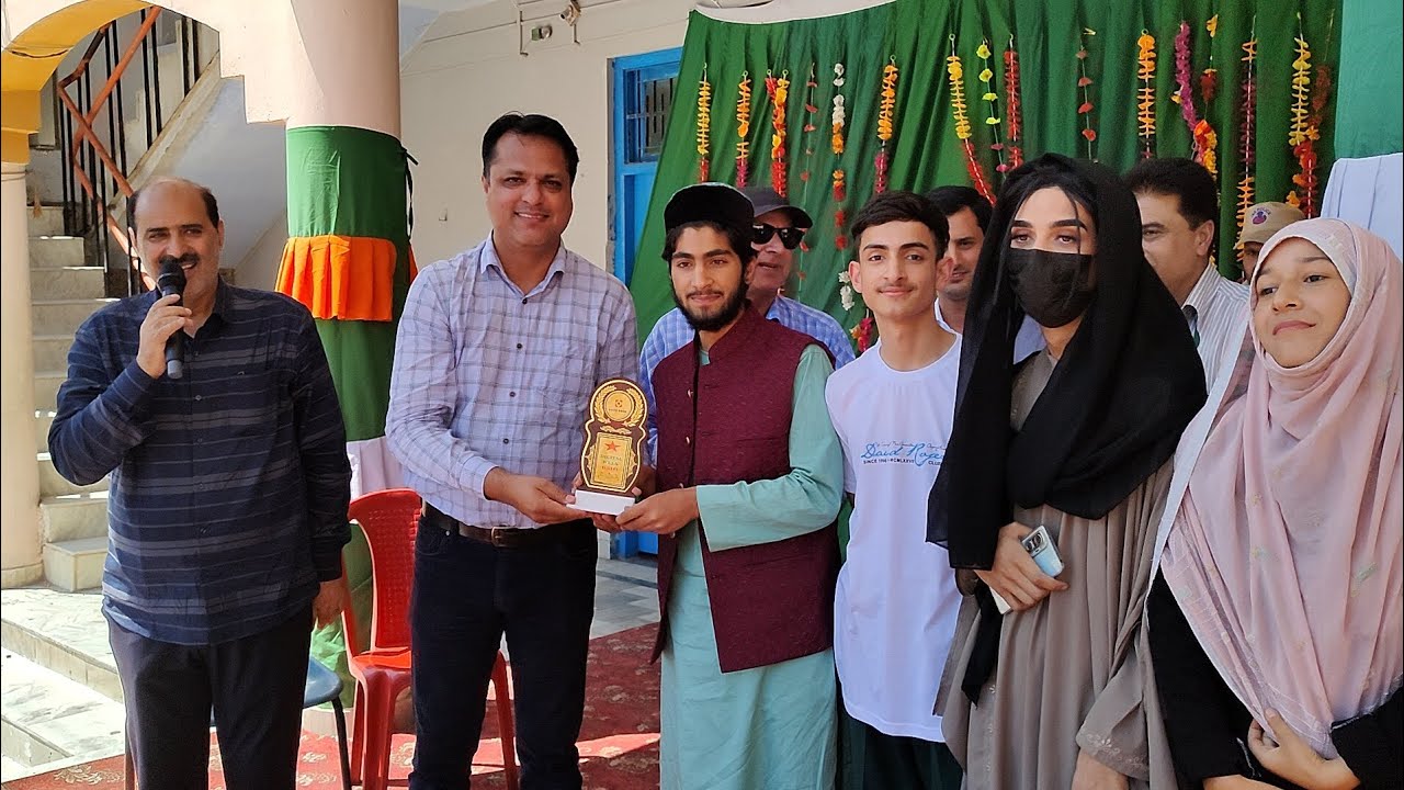 Islamia School Kishtwar felicitated best teacher,students that bring lures to School on Teachers Day