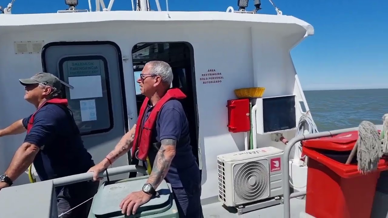 Vamos a navegar por el Rio de la Plata con Practico abordo!!!!