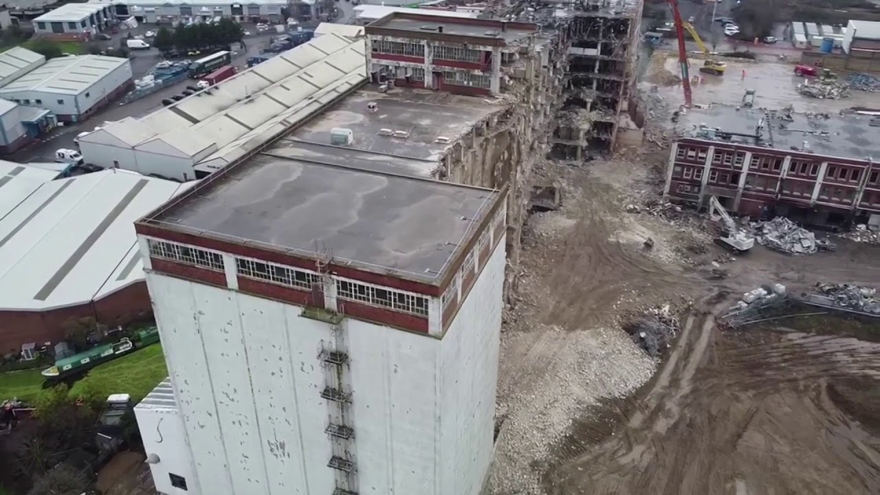Quaker oats (sugar puff factory) Southall being demolished