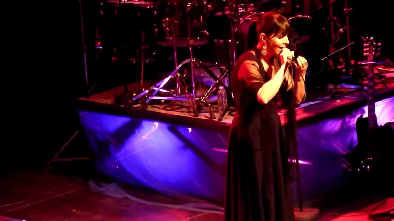 Teresa Salgueiro -- A Partida / Quand on n'a que l'amour (Jacques Brel)